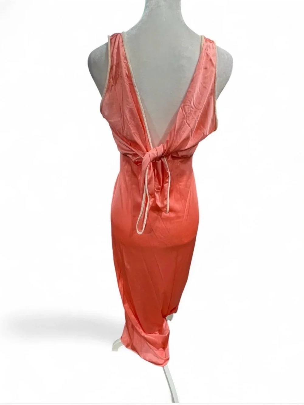 The Unbranded Brand vintage coral
